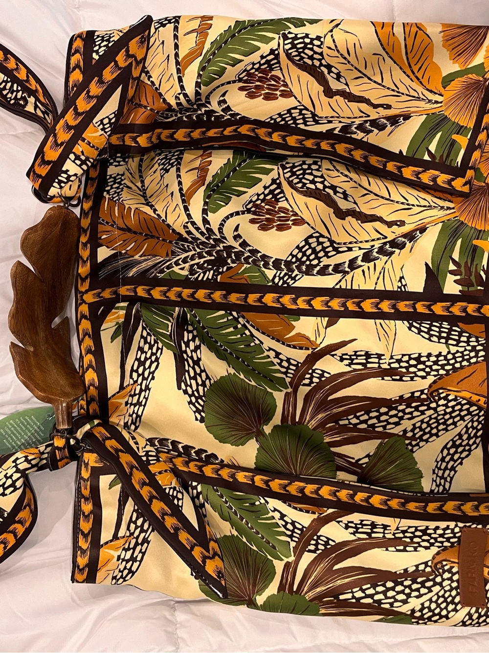 Farm rio foliage sketch scarf tote - Picture 5 of 7